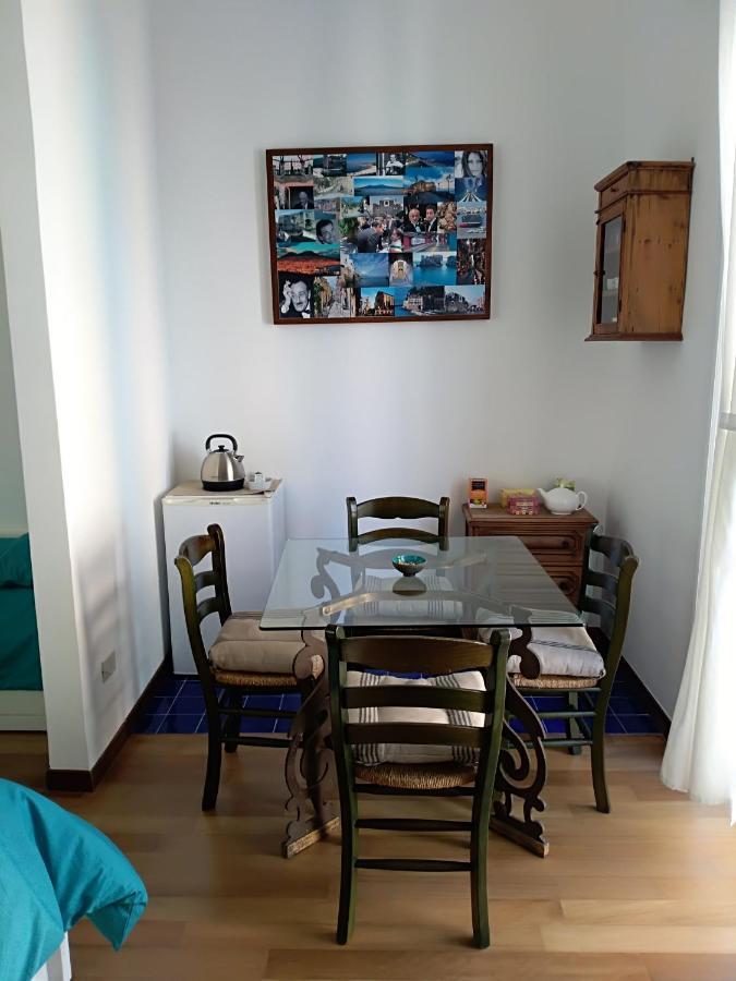 意大利小屋旅馆 那不勒斯 外观 照片